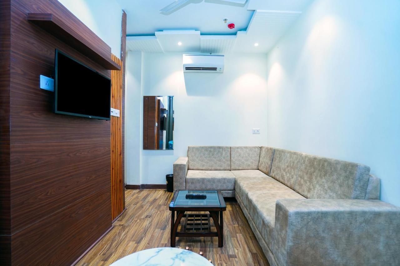 Hotel Aura Grand By Levelup Hotels Amritsar Eksteriør billede